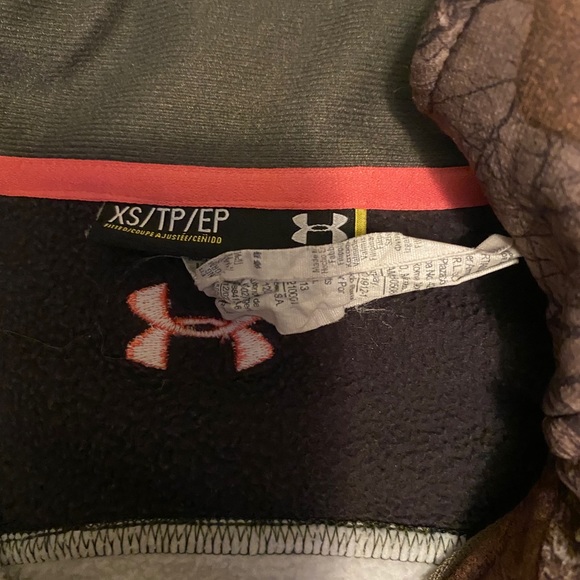 Under armour quarter zip camo sweatshirt - Picture 4 of 4